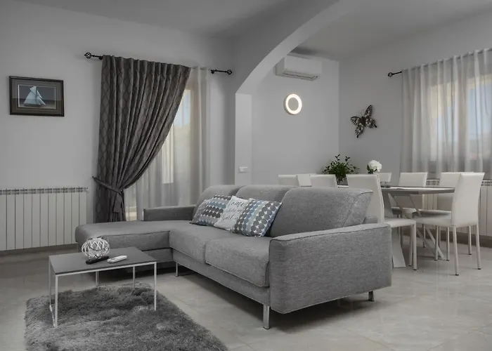 Vikendica Marina I By Interhome *